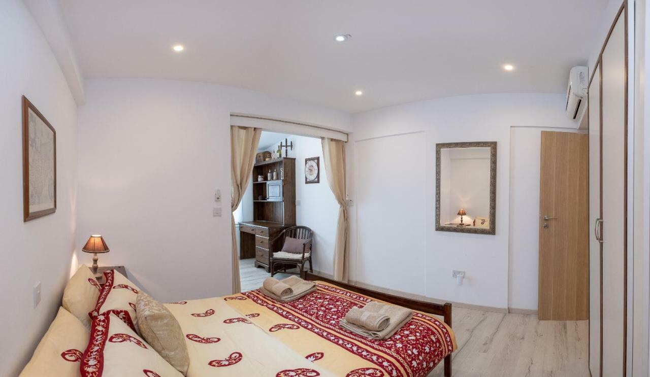 Townhouse By The Sea Pirate Harbor Apartamento Pafos Exterior foto