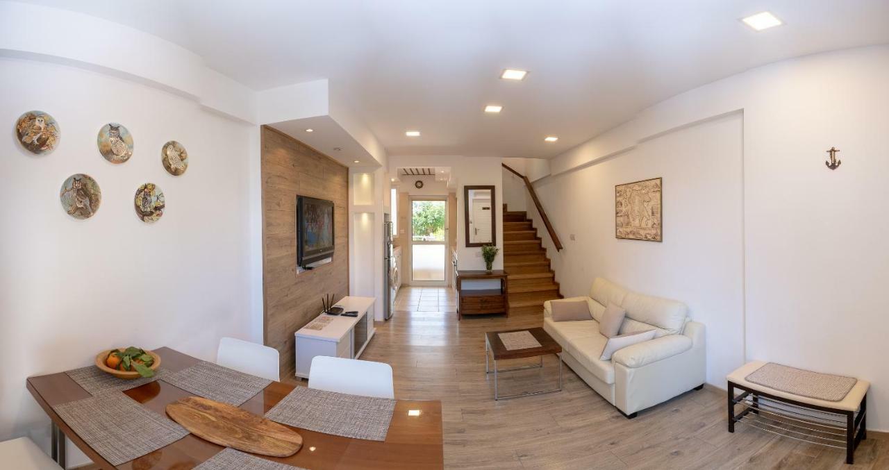 Townhouse By The Sea Pirate Harbor Apartamento Pafos Exterior foto